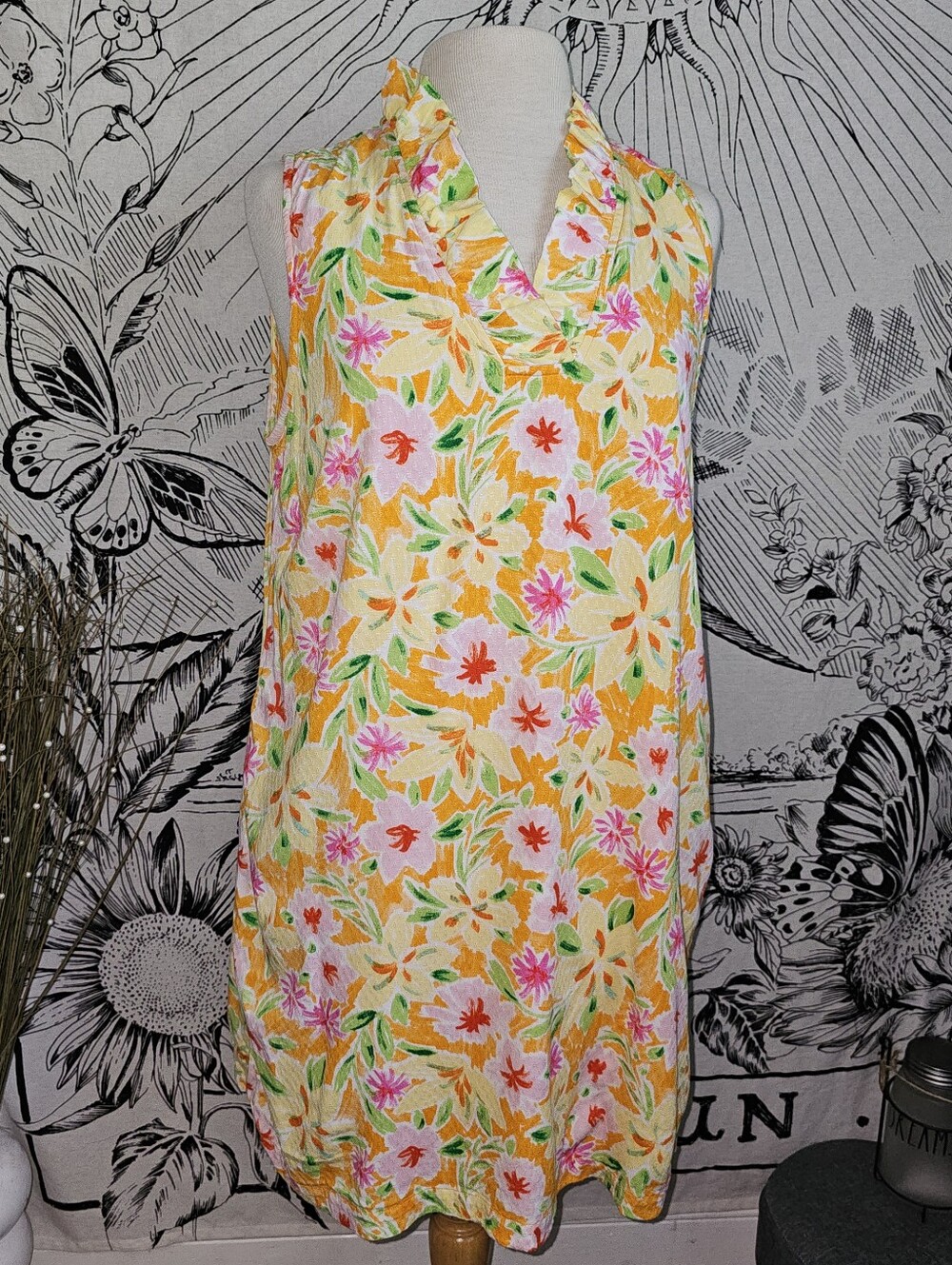 Crown & Ivy Large Bright Floral Lined Sleeveless Dress in Orange, Pink & Green